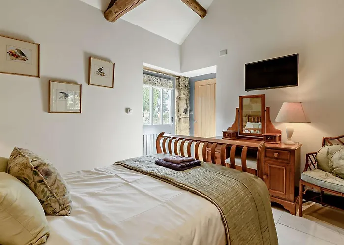 2 Bed In Oc-93098 Holiday home