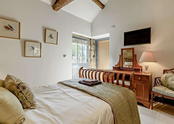 2 Bed In Oc-93098 Holiday home